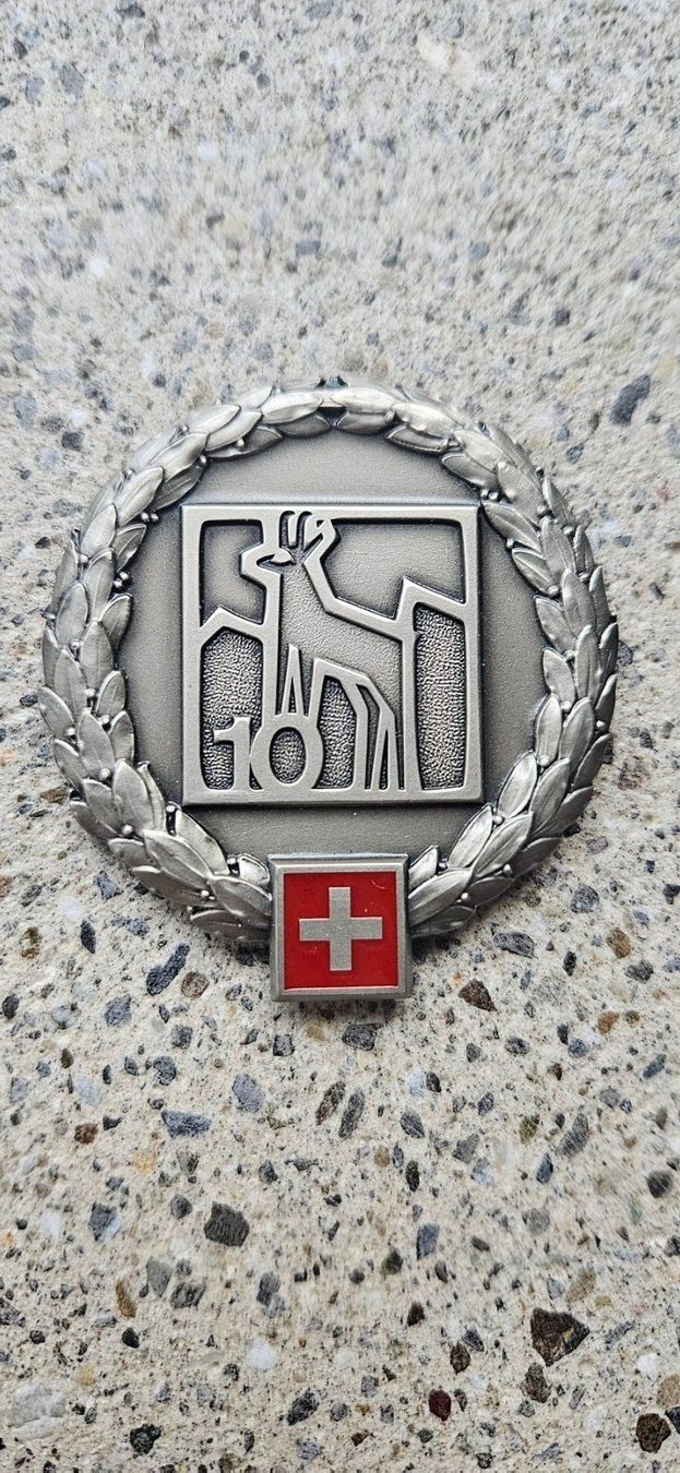 Schweizer Armee Placchette & Badge: *** Beretemblem Silber Schweizer Armee *** – Nuovo e nell'imballaggio originale da Riedholz venduto da fr_sIruP