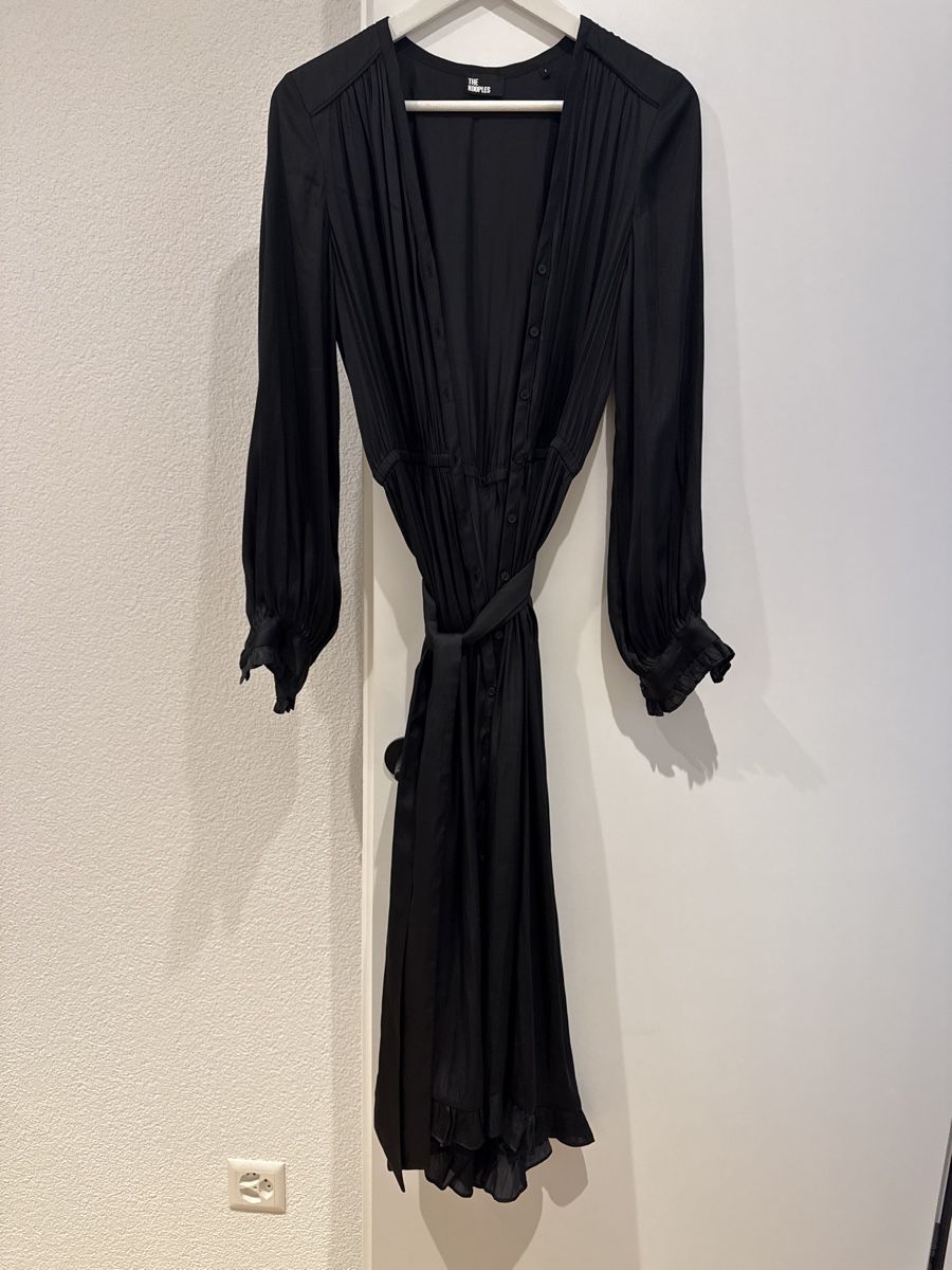 Kooples Vestiti: Wickelkleid schwarz von Kooples – Nuovo (secondo la descrizione) da Dättwil AG venduto da Zorica_1