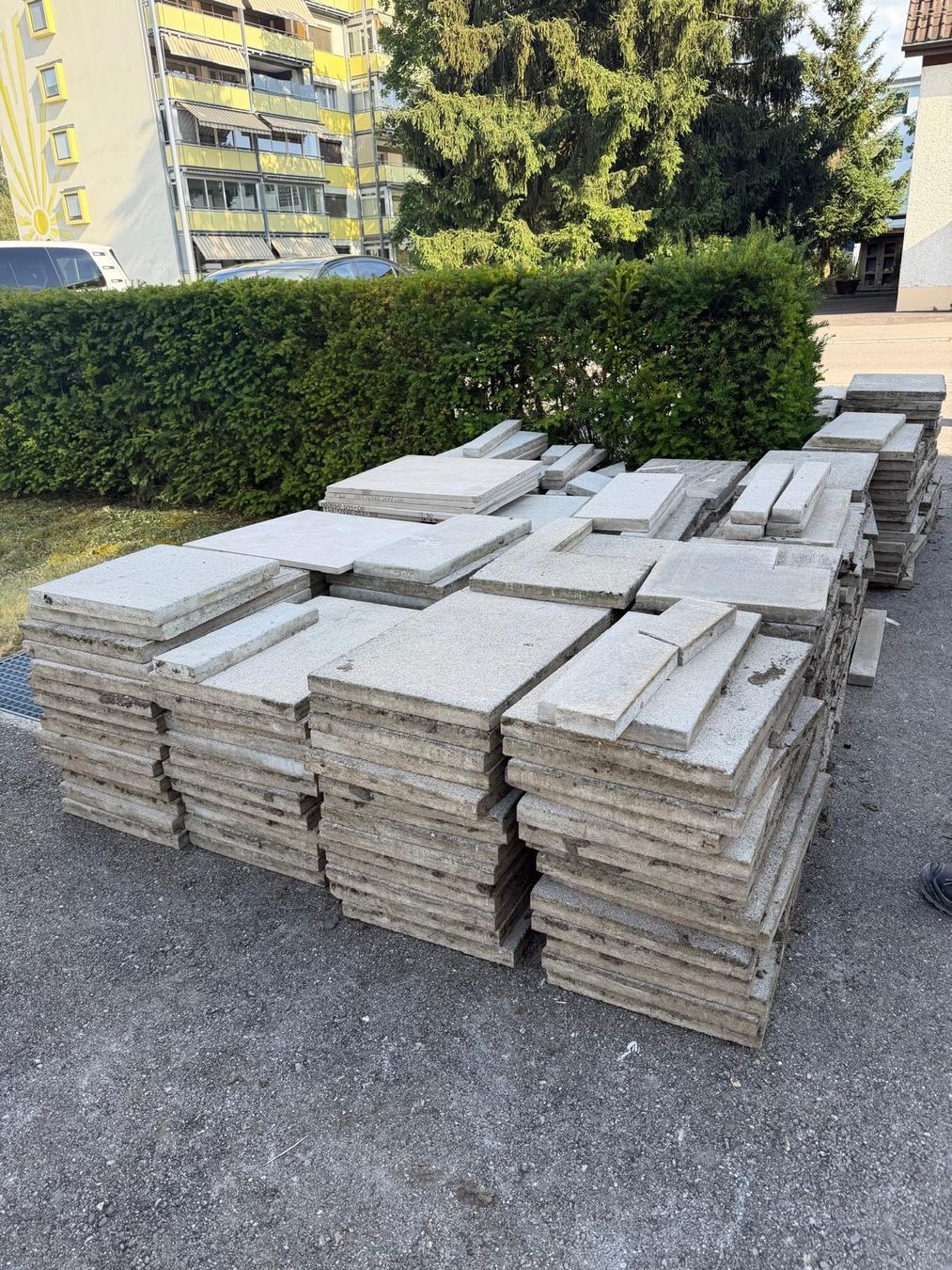 Rivestimenti per pavimenti: Garten/Terassen Steinplatten 40x60cm gratis abholbereit – Usato da Buch am Irchel venduto da ber_8fgp