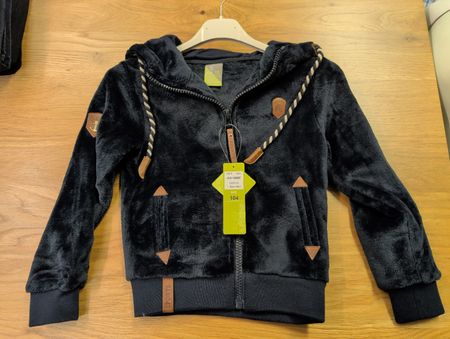 Super Zustand: Kuschelige Übergangsjacke, Gr. 104