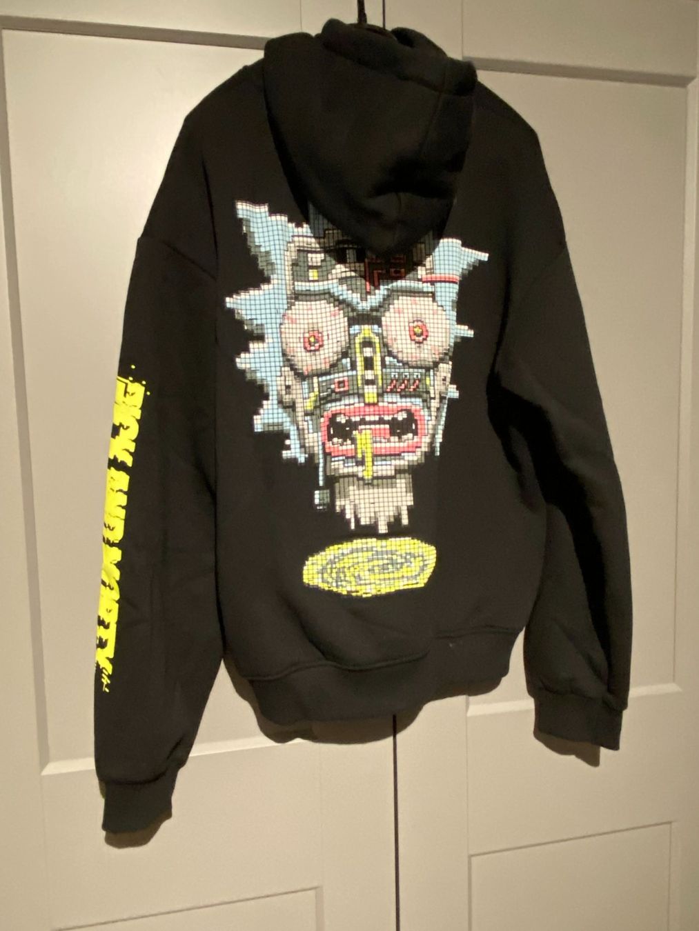 Pull&Bear Maglioni & Felpe: Limited Edition Pull&Bear Rick&Morty Hoodie – Nuovo (secondo la descrizione) da Dübendorf venduto da LeoneDelPiero 1