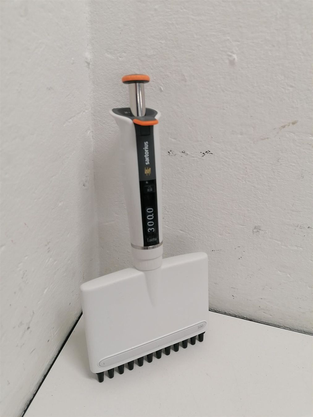 Accessori da laboratorio: Sartorius Tecta 12 Chanel - 30-300uL – Usato da Niederdorf venduto da LeptonAG_Labor