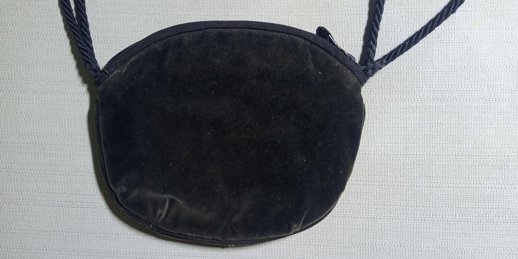 Borse da donna: Vintage Handtasche Umhängetasche Samt bestickt – Usato da St. Gallen venduto da Hereplaysmusic 3