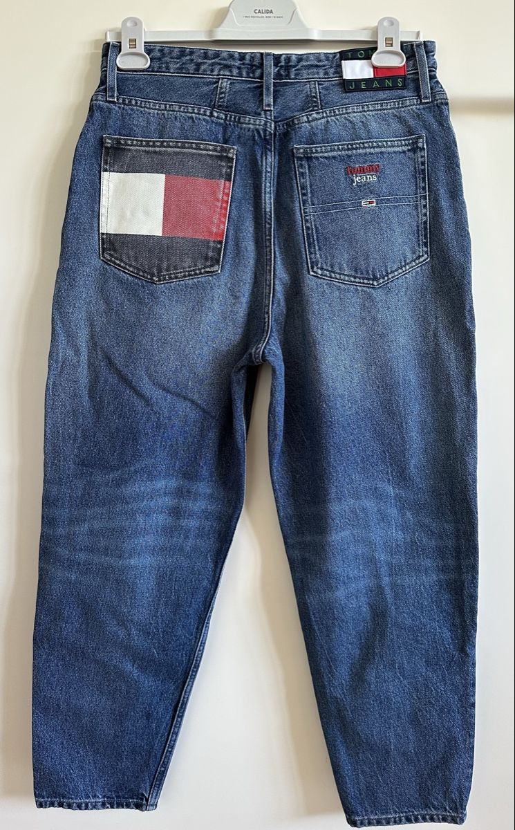 Tommy Hilfiger Jeans: Tommy Jeans taille 31/30, coupe Mom, coton – Neu (gemäss Beschreibung) aus St-Saphorin-Morges von mac_7tvq 1