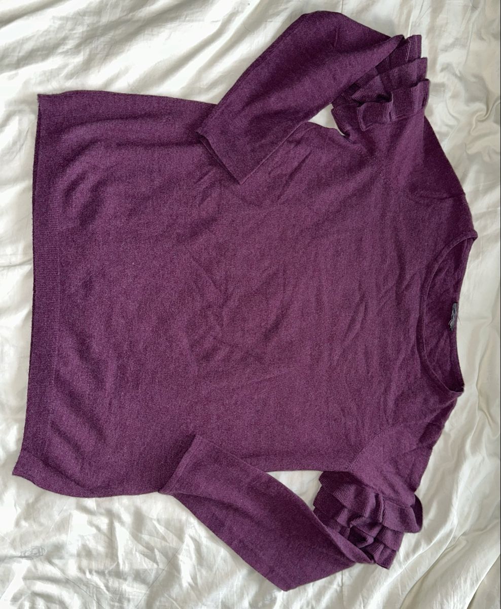 Maglioni & Felpe: Dunkelvioletter Pullover mit Rüschen - Grösse M – Nuovo (secondo la descrizione) da Köniz venduto da lar_m9xk