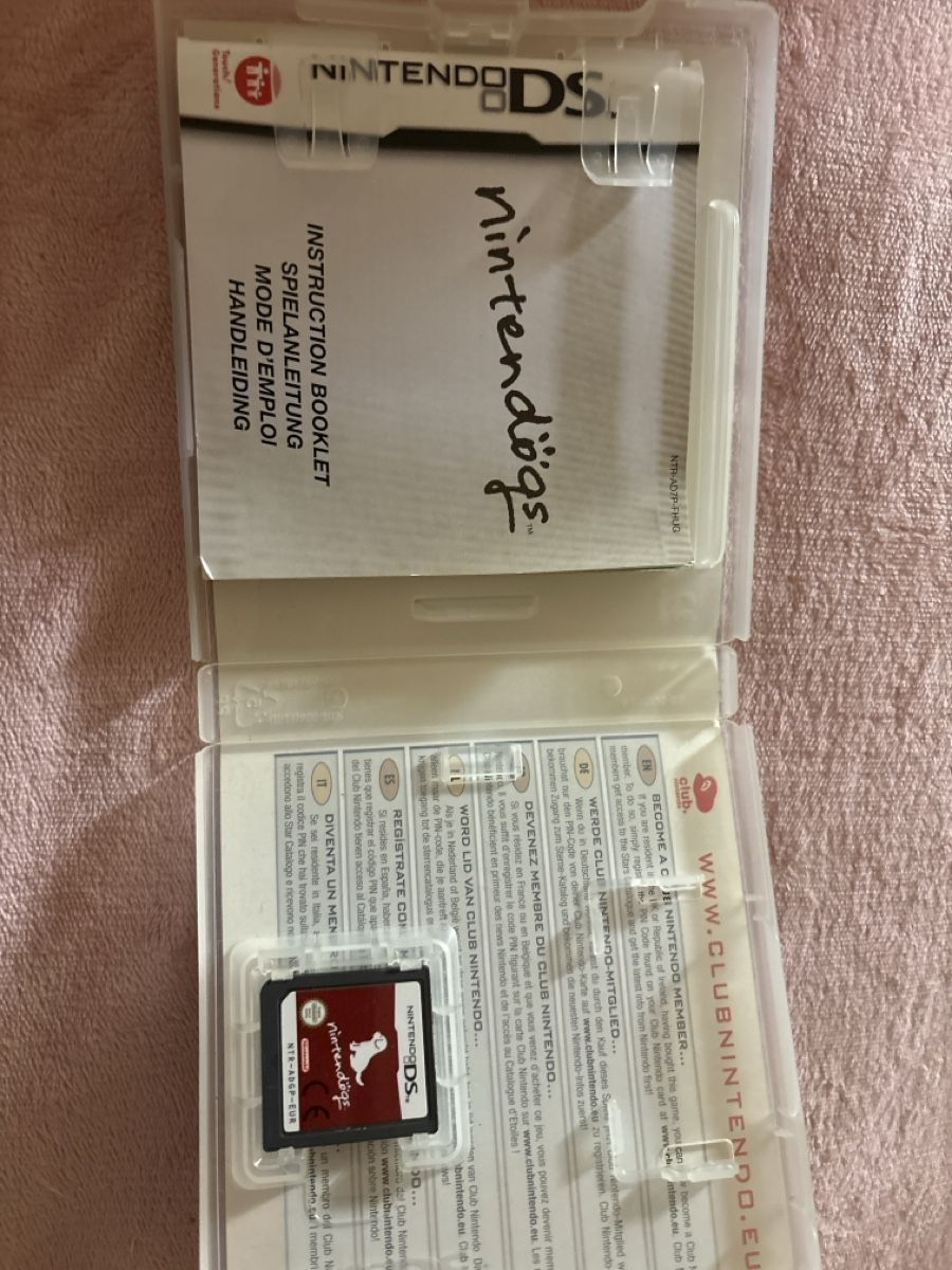 Nintendo Giochi: Nintendogs DS - Edition "Teckel & ses amis" - Complet! (56) – Nuovo (secondo la descrizione) da Lausanne venduto da sio_7ckb 2