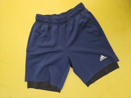 Shorts Adidas enfant 11-12 ans bleus doubles couches.