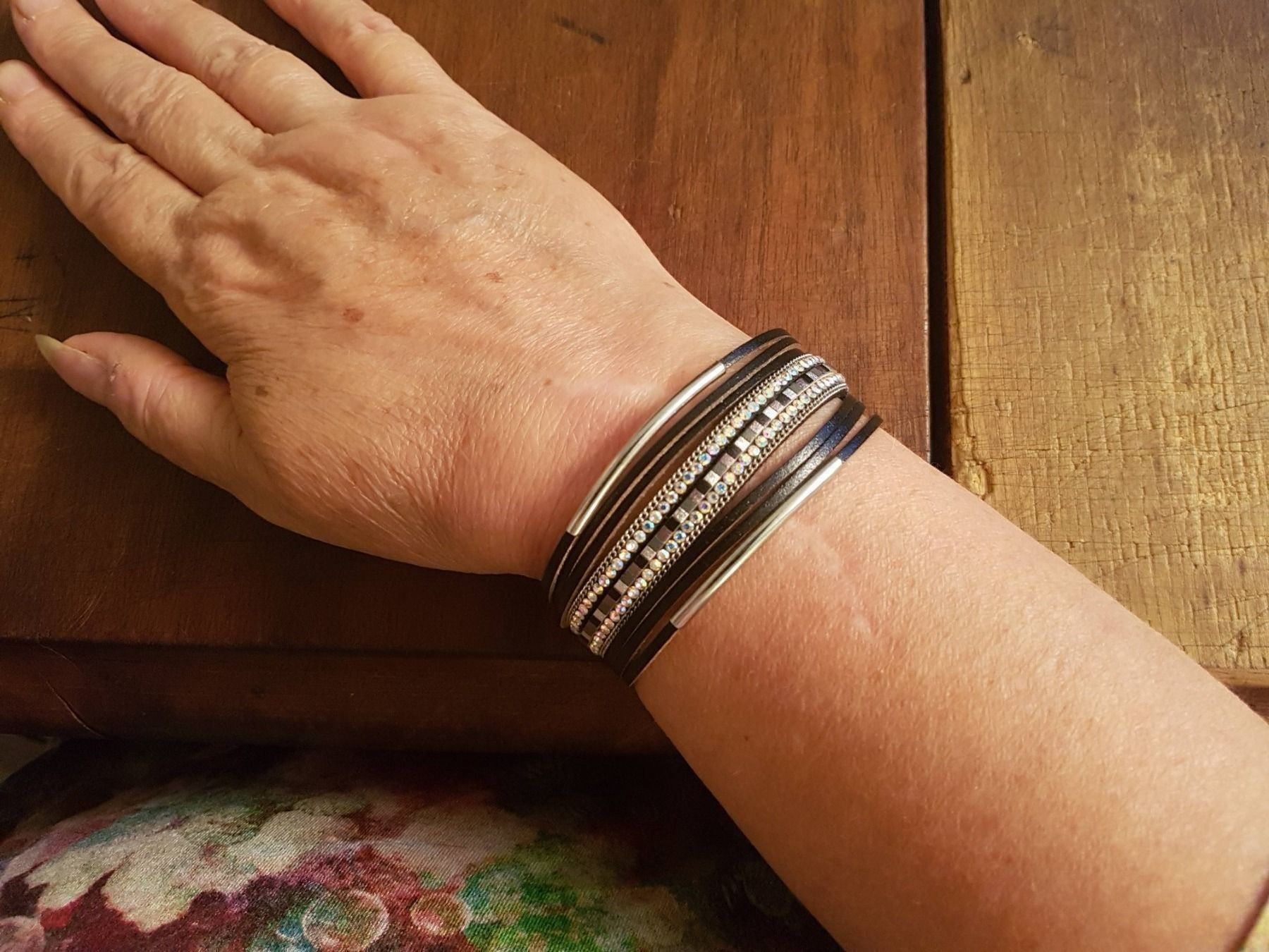 Bracciali & Braccialetti: Armband stark. Magnetverschluss glitzrig – Usato da Ettingen venduto da Maranathatalitha 2