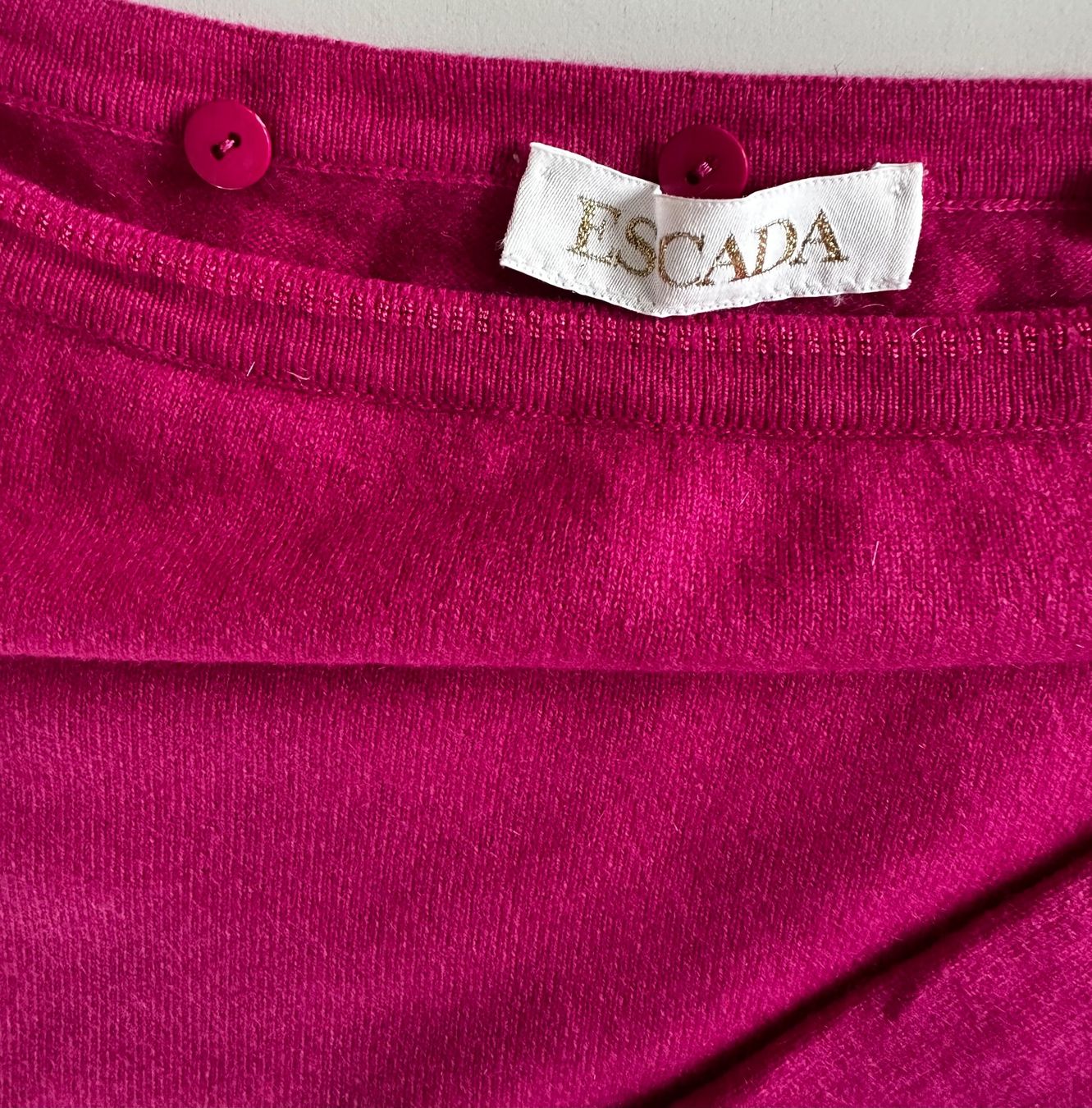 Escada Pullover & Sweatshirts: Escada Vintage Cashmere-Pullover Damen 44 – Gebraucht aus Liestal von Ballybs 3