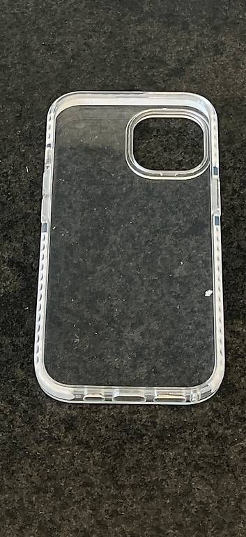 Apple Coques & Protection écran: Coque iPhone 13 – D'occasion à Tavannes par Tch7