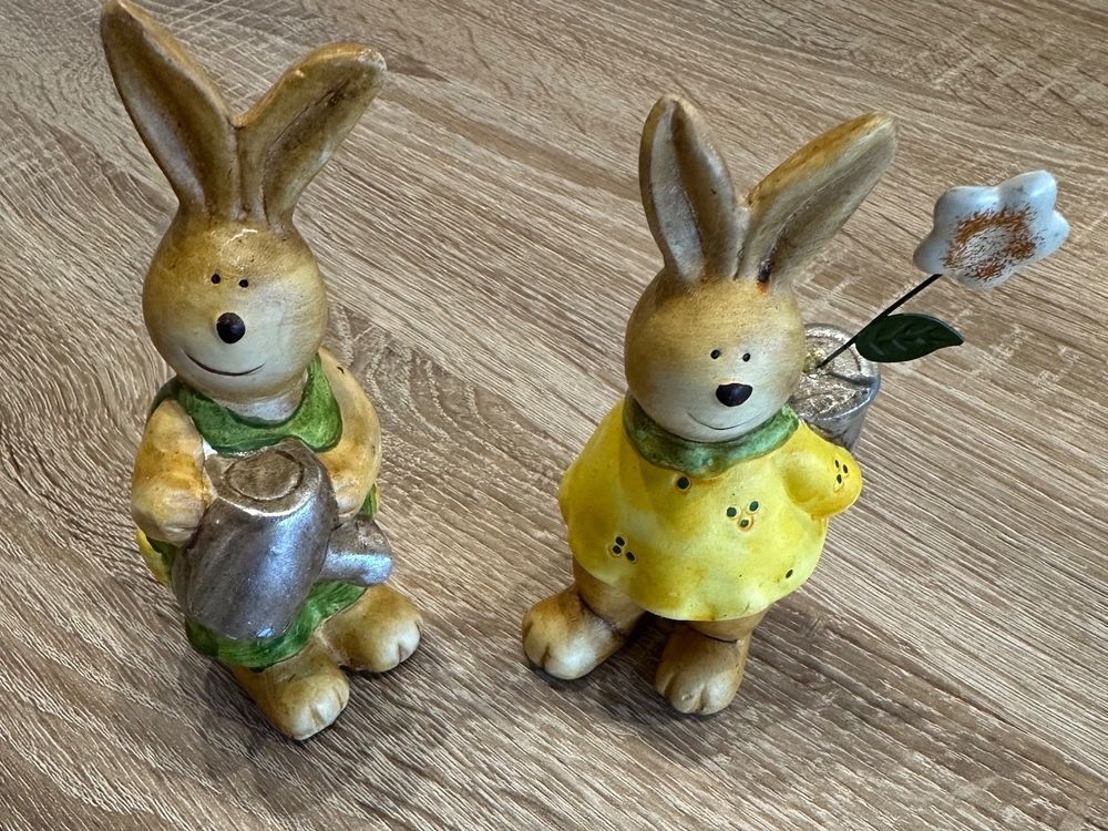 Osterhasen Deko 2er Set (Gebraucht) in Winkel für CHF 4.5 – mit ...