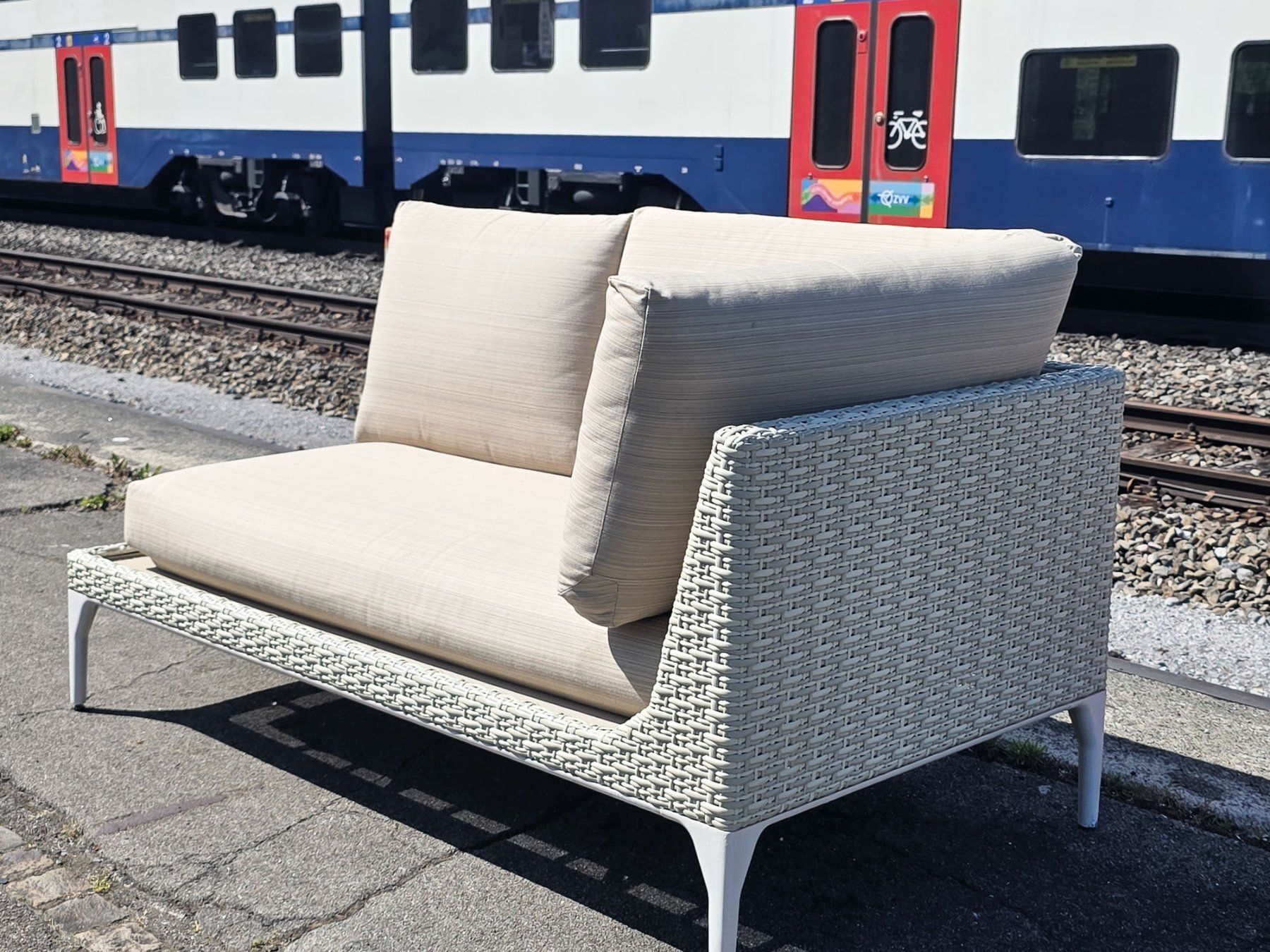 Dedon Divani: Dedon Gartensofa - sehr guter Zustand - Ref 05/59 – Usato da Au ZH venduto da BrockiAu 3