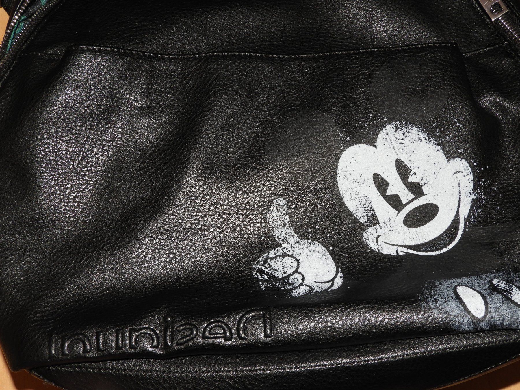 Desigual Zaini: Sac à dos Mickey Desigual - comme neuf! – Nuovo (secondo la descrizione) da Dombresson venduto da sev_bsb8 6
