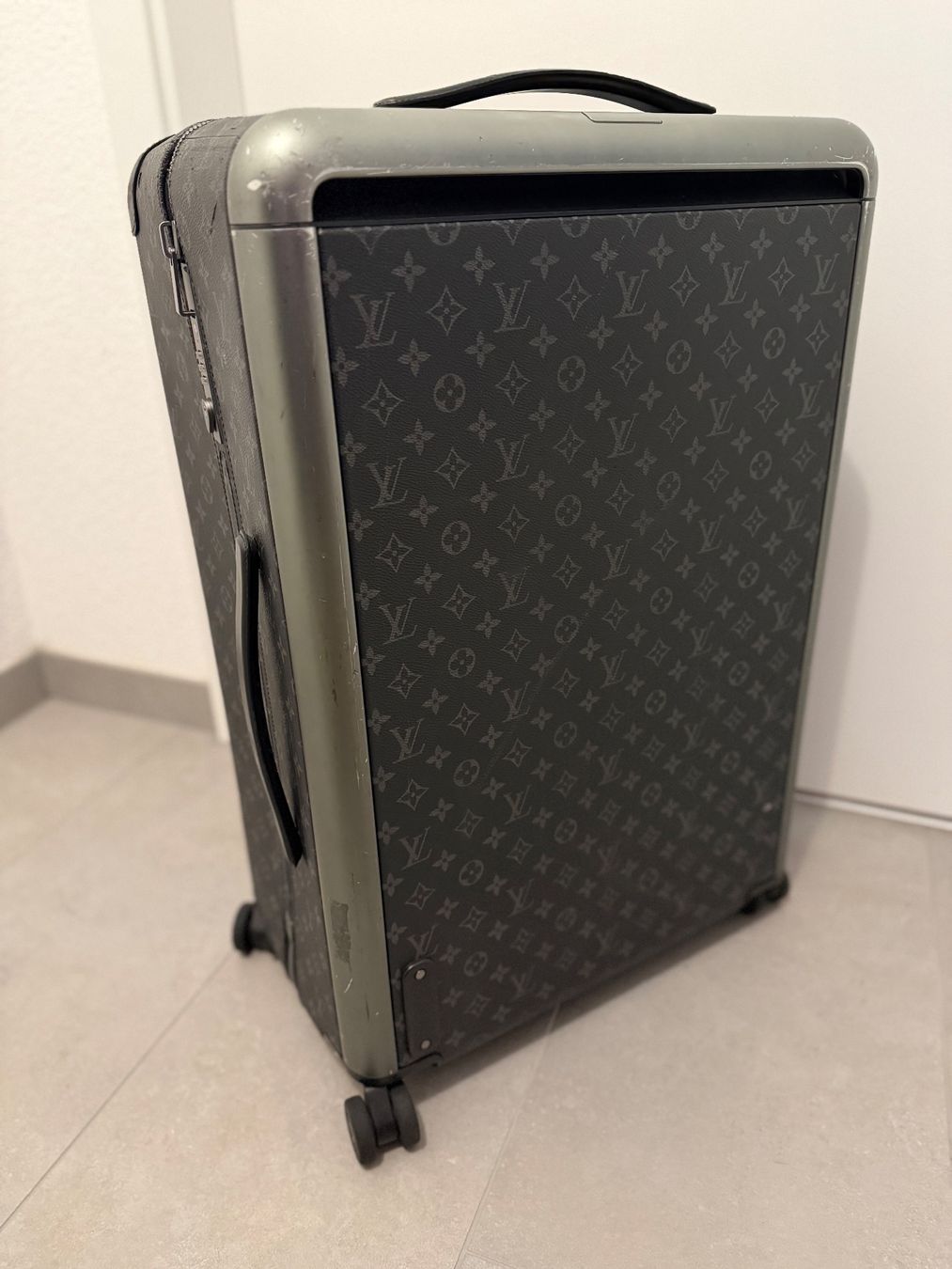 Louis Vuitton Valigie: Louis Vuitton Horizon 70 Koffer - Monogram Eclipse – Usato da Oberburg venduto da Cheysirius 3