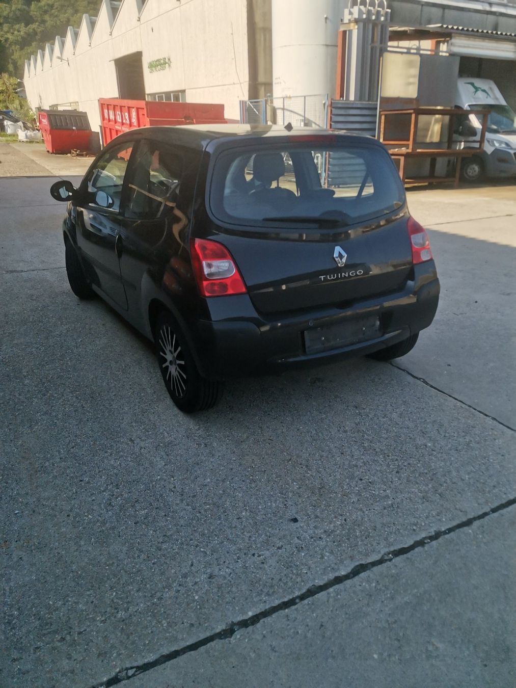 Renault Autos: Renault Twingo Initiale ab 1.- – Gebraucht aus quartino von bernet.rs 1