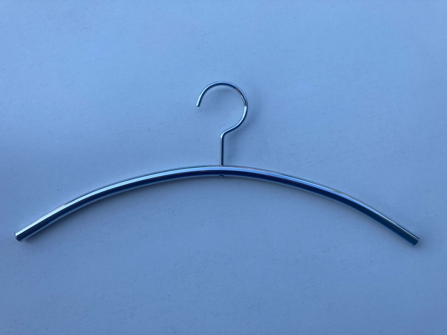 Kleiderbügel: KLEIDERBÜGEL CHROME DESIGNERSTÜCK VON CASCANDO – Neu (gemäss Beschreibung) aus Winterthur von dennisalexander 2