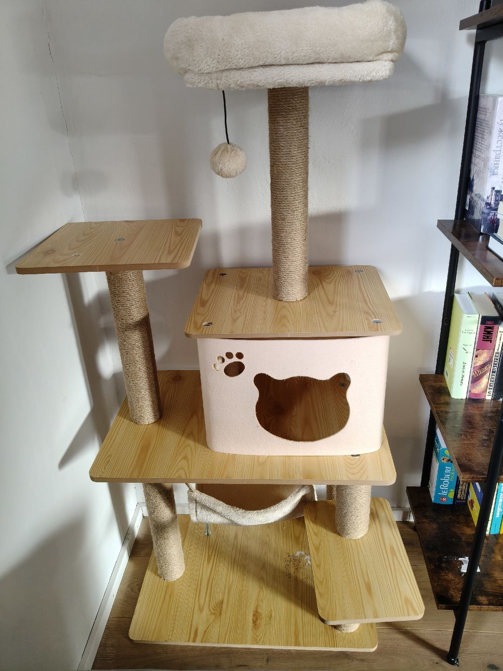 Arbres à chats: Arbre à chat 1m30 – D'occasion à Chamoson par Yuriyaa 1
