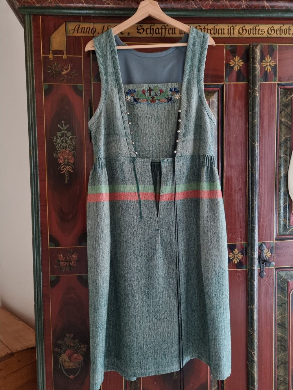 Robes: Entlebucher Sonntagstracht – D'occasion à Sörenberg par and_dy6g