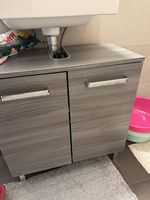 Meubles sous lavabo en excellent état 