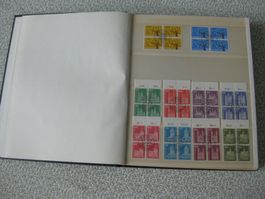 Album, 200 Stück 4-er Blöcke CH, 1962-1994, alle ET
