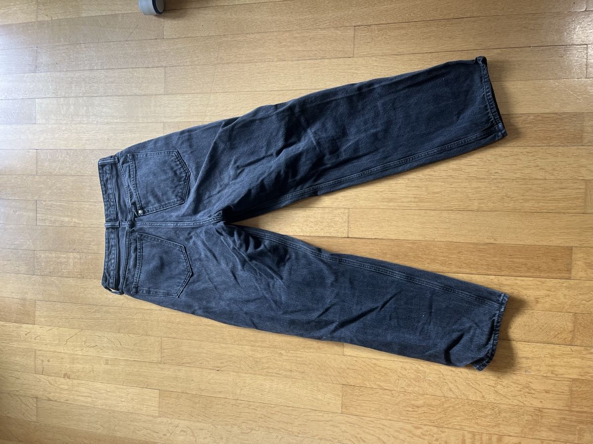 H&M Jeans: Jeans H&M Loose 29/32 noir – Usato da Bern venduto da pie_mdk2 2