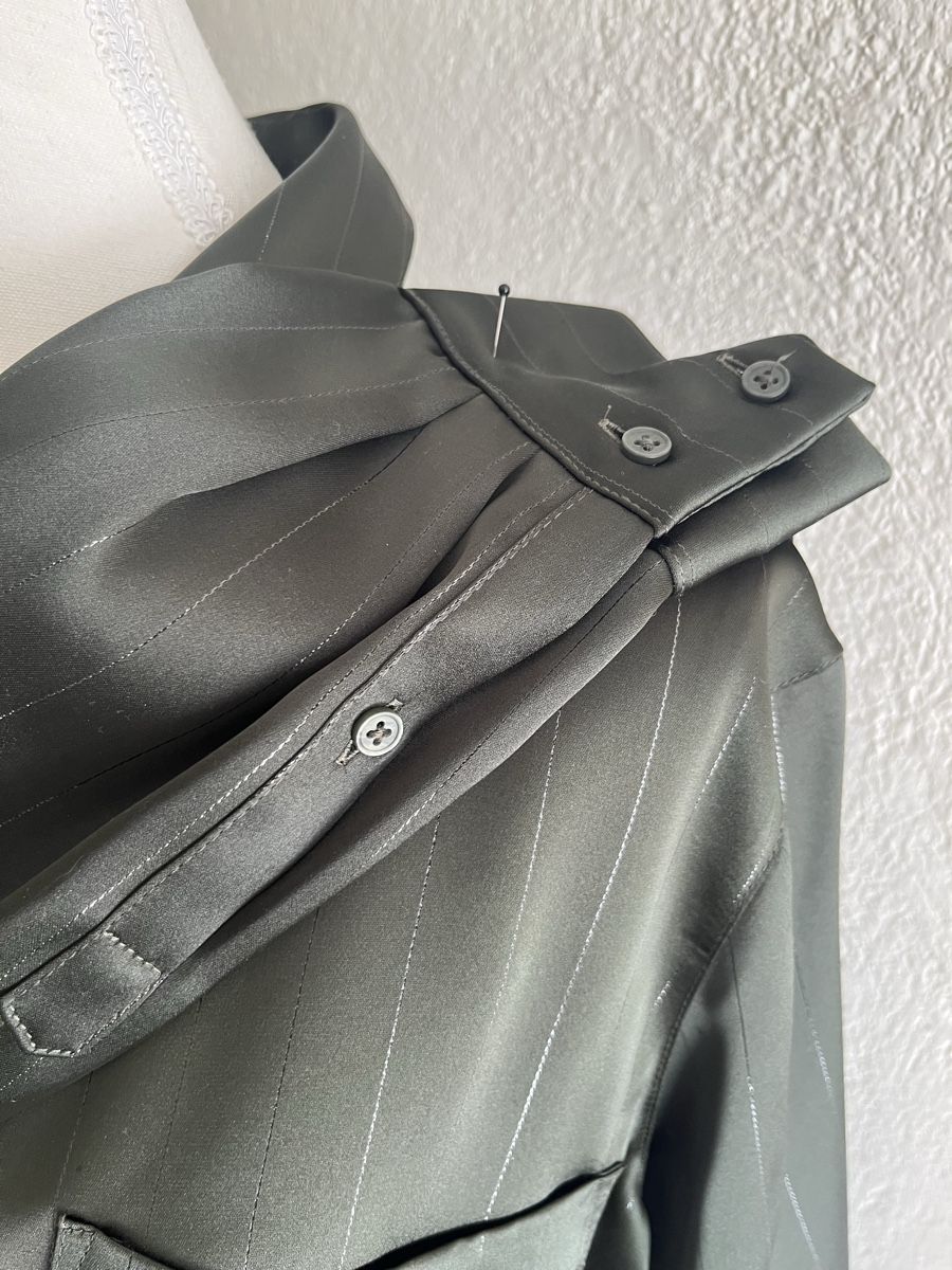 C&A Camicette: Schwarze Damenbluse mit silber Streifen Gr.44 – Nuovo e nell'imballaggio originale da Uster venduto da Corina0111114 5
