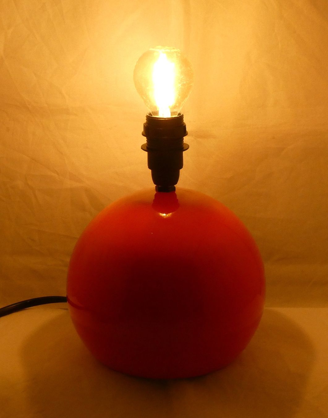 Lampade: Lampe "Boule" en métal vers 1970. – Usato da Fribourg venduto da will69 5