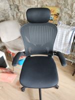 Bürostuhl schwarz mit hoher Lehne/Kopfstütze