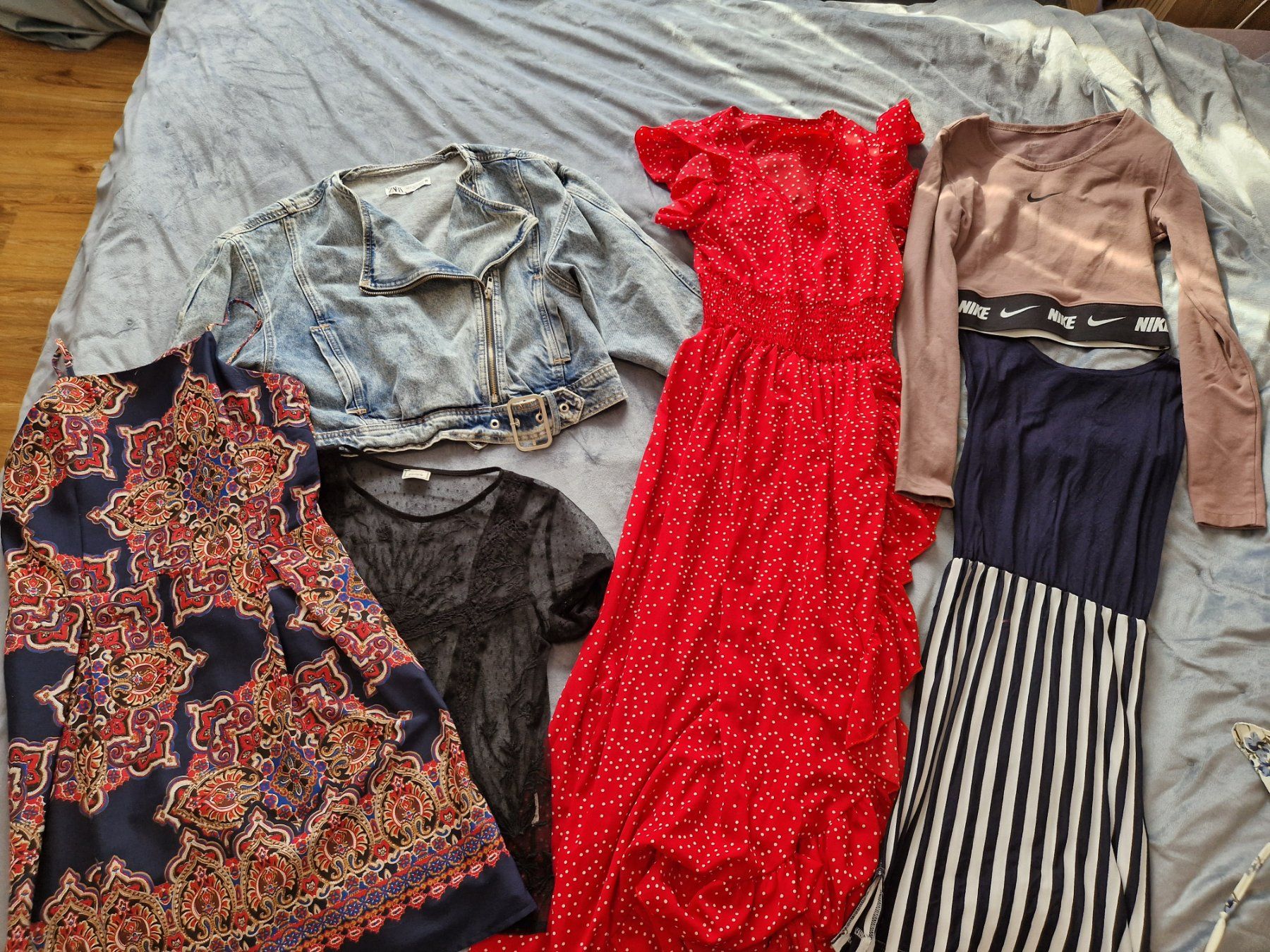 Lotti di vestiti: Kleiderpaket XS Zara, Nike – Usato da Buttikon SZ venduto da Joanna128