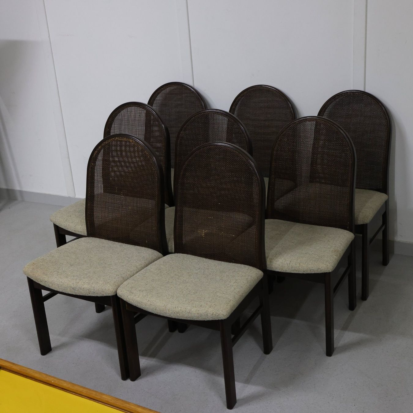 Sedie: 8er Set Vintage Stühle - KOSUGA – Usato da Volketswil venduto da brockipfannenstil 2