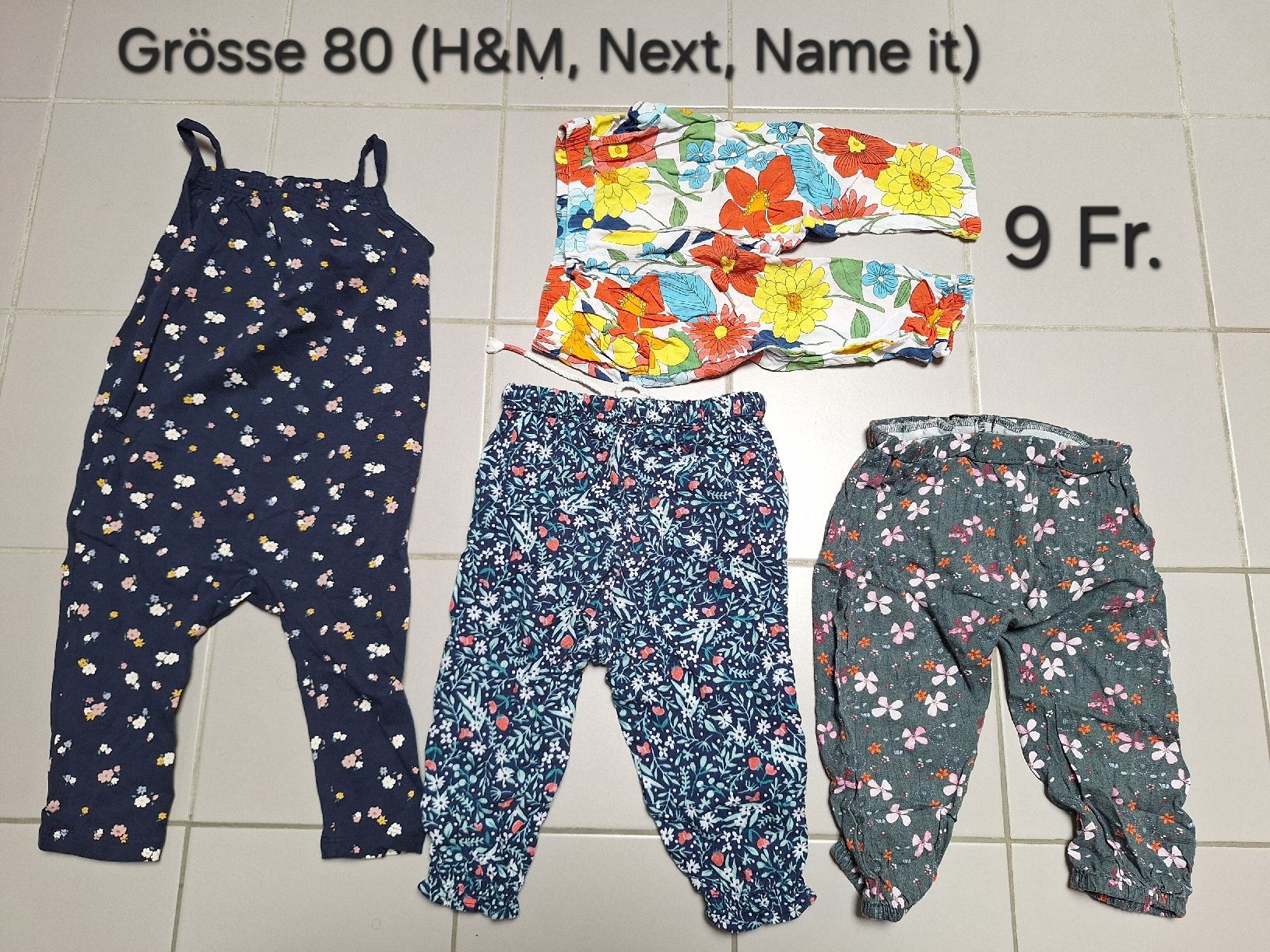 Lotti & Set di vestiti: Kleiderset Grösse 80  – Usato da Sissach venduto da Nothing123