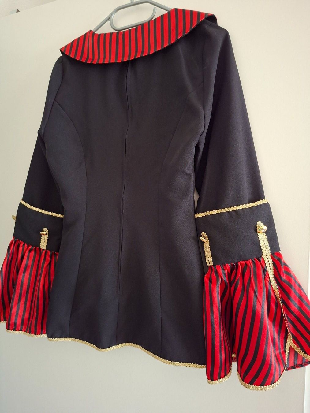 Costumi: Damen Piratenkostüm – Usato da Suhr venduto da karapuzik 2