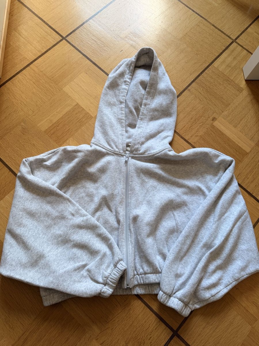 Vestes: Cropped Sweatjacke – D'occasion à Unterentfelden par ame_tf2n 1