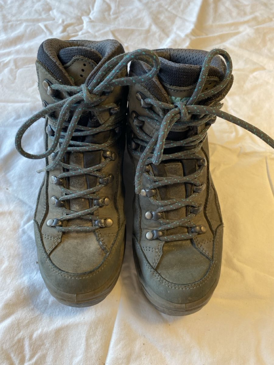 Lowa Scarpe da uomo: Lowa Wanderschuh Gr. 37 – Usato da Baden venduto da niba10 1