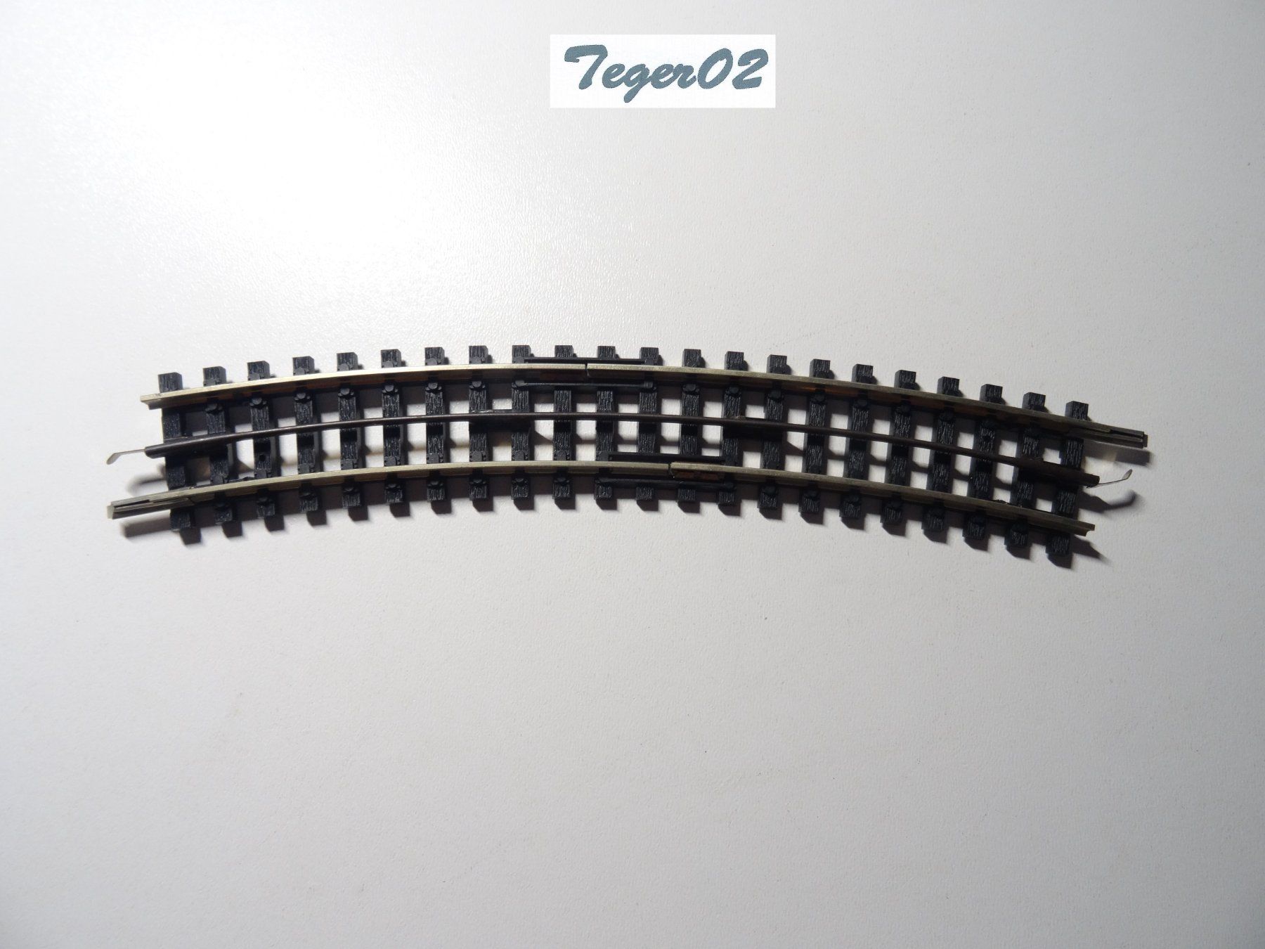 Trix Modellini di ferrovie: Trix Express 4386 3-Leiter-Trenngleis Kunststoff – Nuovo (secondo la descrizione) da Hochdorf venduto da Teger02