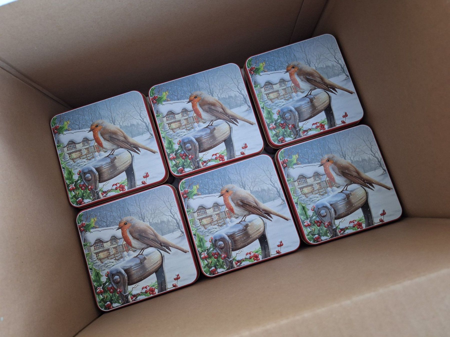 Migros Contenitori & Simili: Winterliche Blechdose mit Rotkehlchen-Motiv. Neu. – Nuovo e nell'imballaggio originale da Kaltbrunn venduto da hannimichi 1