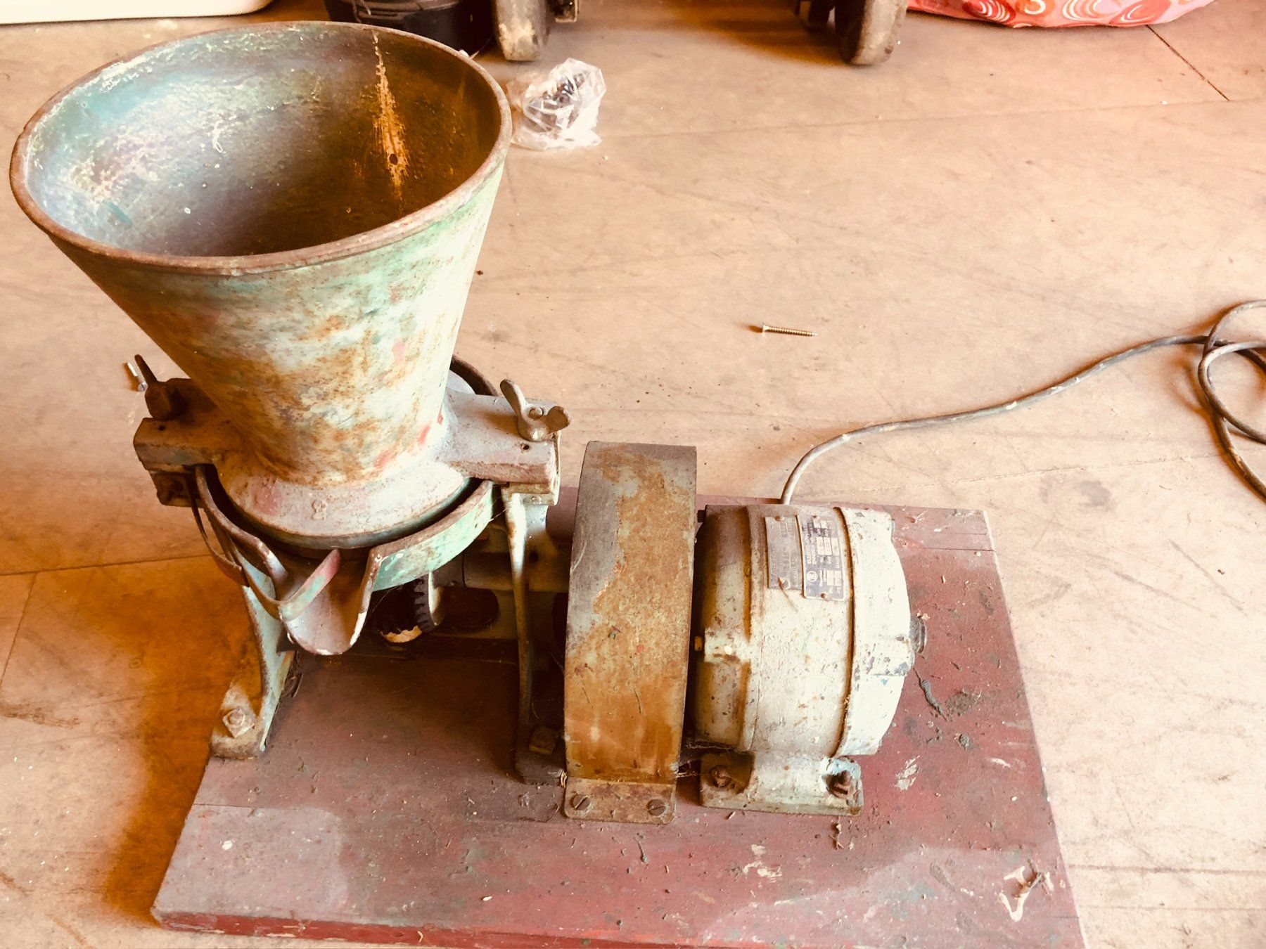 Toutes les machines: Alte Mühle, Getreidemühle – D'occasion à Haslen GL par Willi17