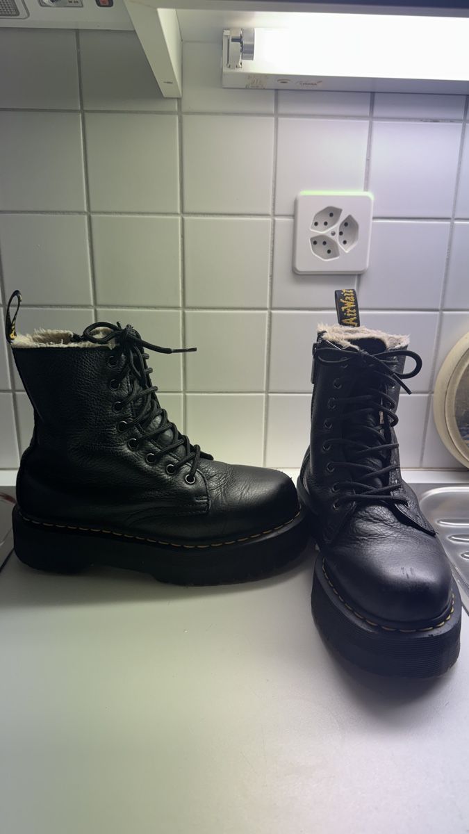 Dr. Martens Scarpe da donna: Dr. Martens boots JADON FUR LINED 38 size – Usato da Aeschi b. Spiez venduto da dar_sjp8 1