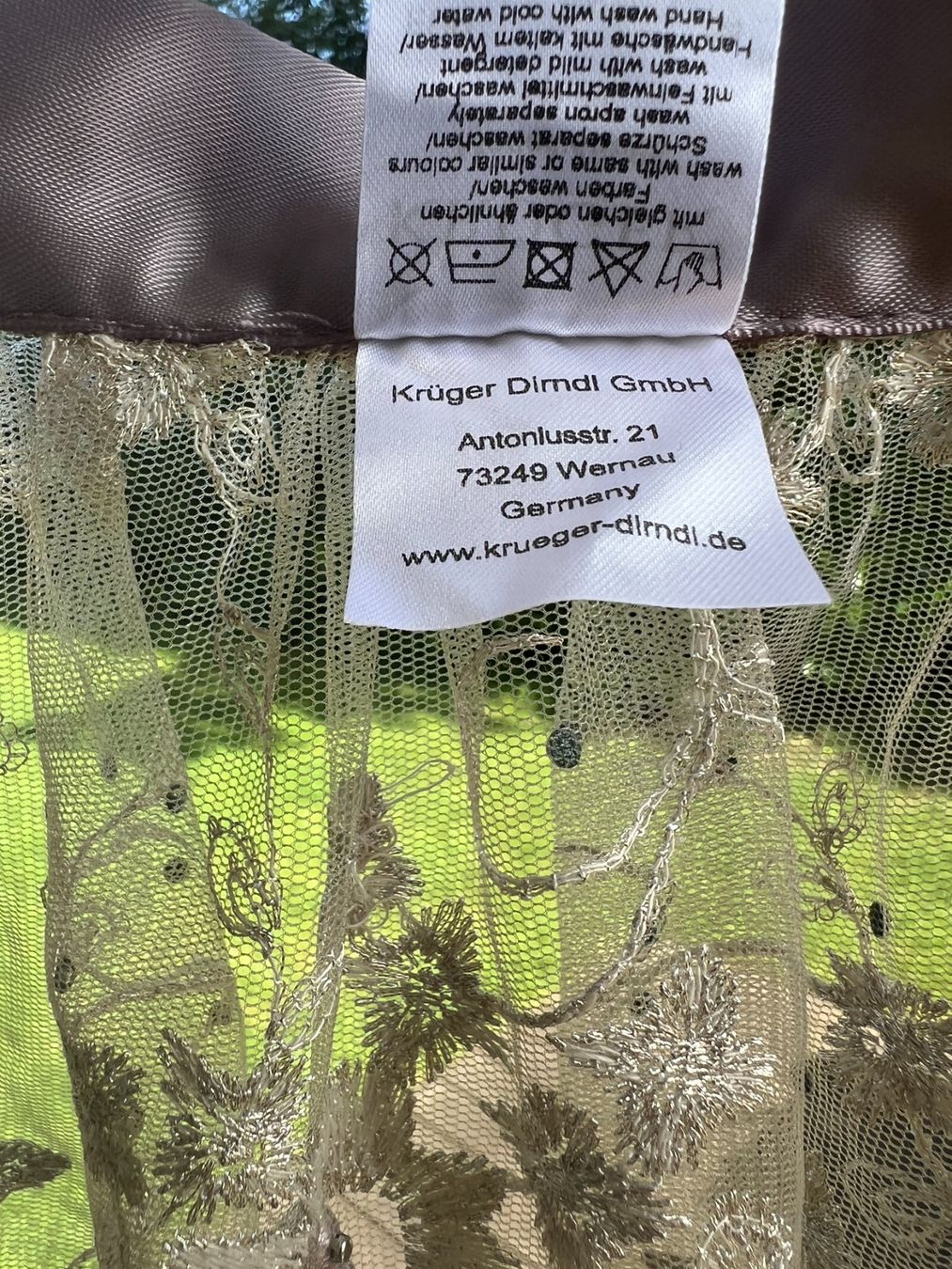 Costumi tradizionali: Edle Dirndl Schürze von Krüger in Gr 34 / XS – Usato da Wallisellen venduto da Val1990 3
