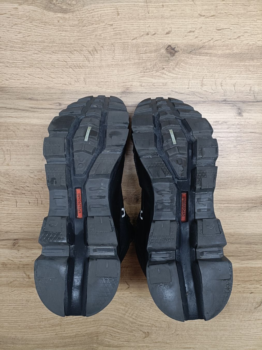 Scarpe da uomo: Chaussures ON Cloudrock 2 waterproof – Usato da Sembrancher venduto da Gouli12 2