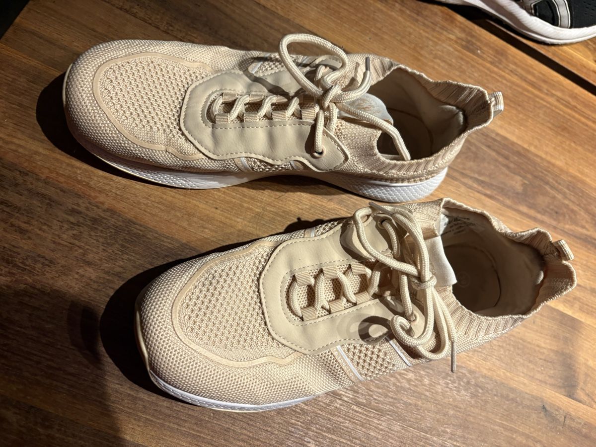 Scarpe da donna: Sneaker hellrosa Grösse 39  Damen – Usato da Beromünster venduto da msklef 4