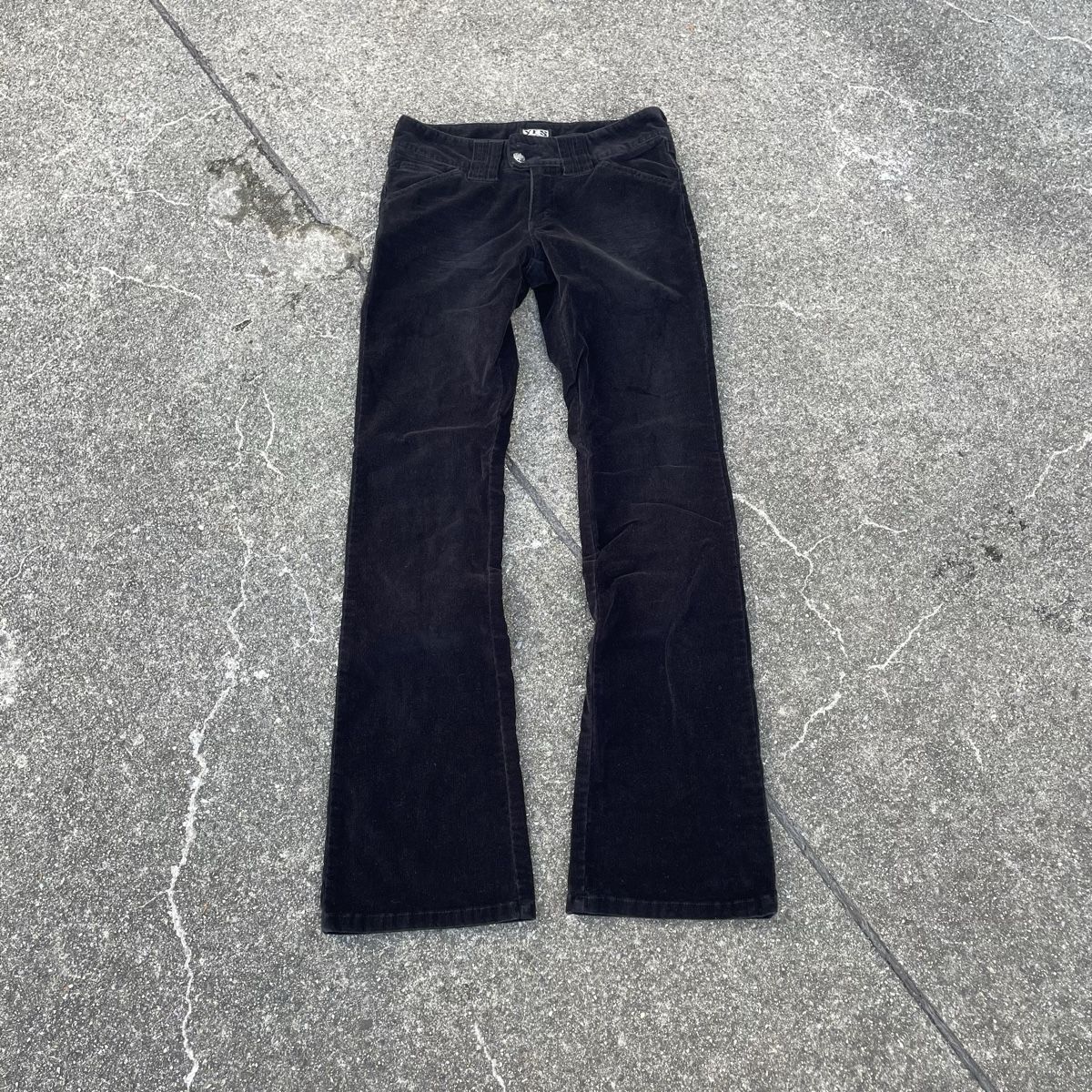 Yes Or No Jeans: Black corduroy flared jeans  – Usato da Fribourg venduto da tinavon