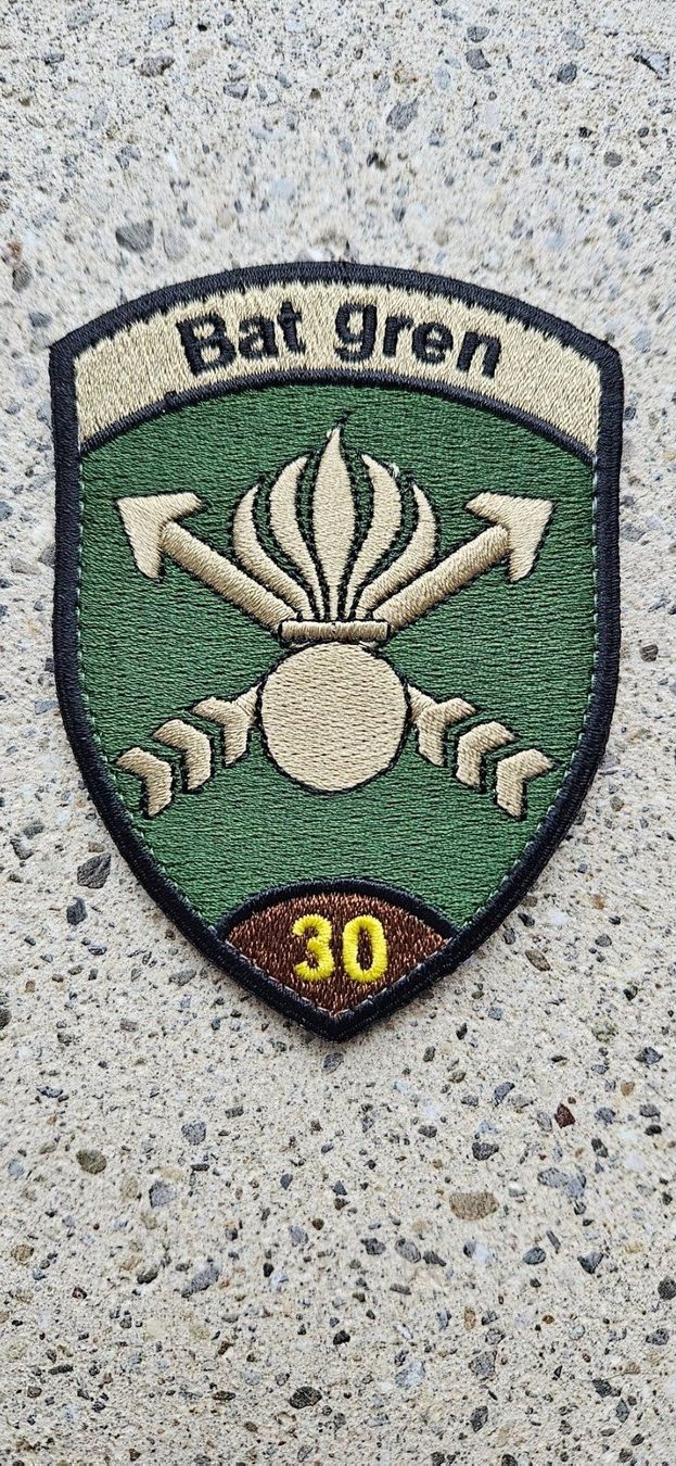 Schweizer Armee Placchette & Badge: *** Badge Grenadier mit klett *** – Nuovo e nell'imballaggio originale da Riedholz venduto da fr_sIruP