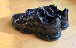 Schwarze Herren Sneaker Gr. 45, top Zustand