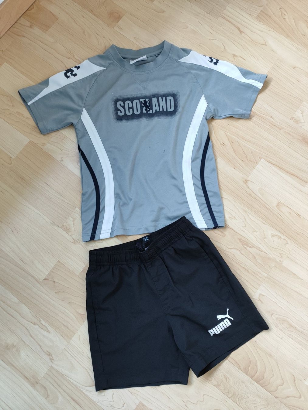 Puma Scarpe, pantaloni & magliette da ginnastica: Turnset,Tricot Gr. 122/128 Schottland – Usato da Seon venduto da Mandes1