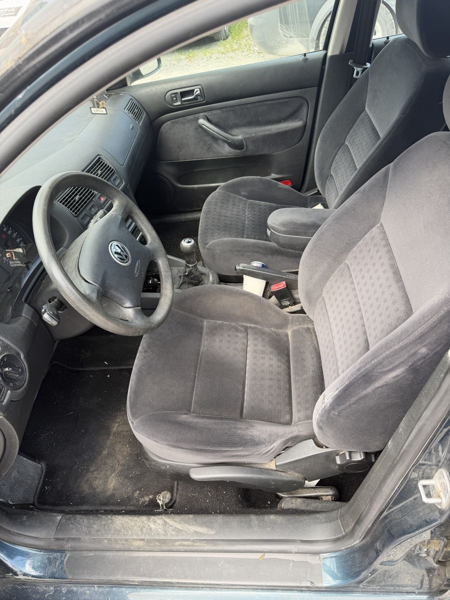 VW Automobili: VW Golf IV 2.0 4XMotion – Usato da Mollis venduto da BSL10 6