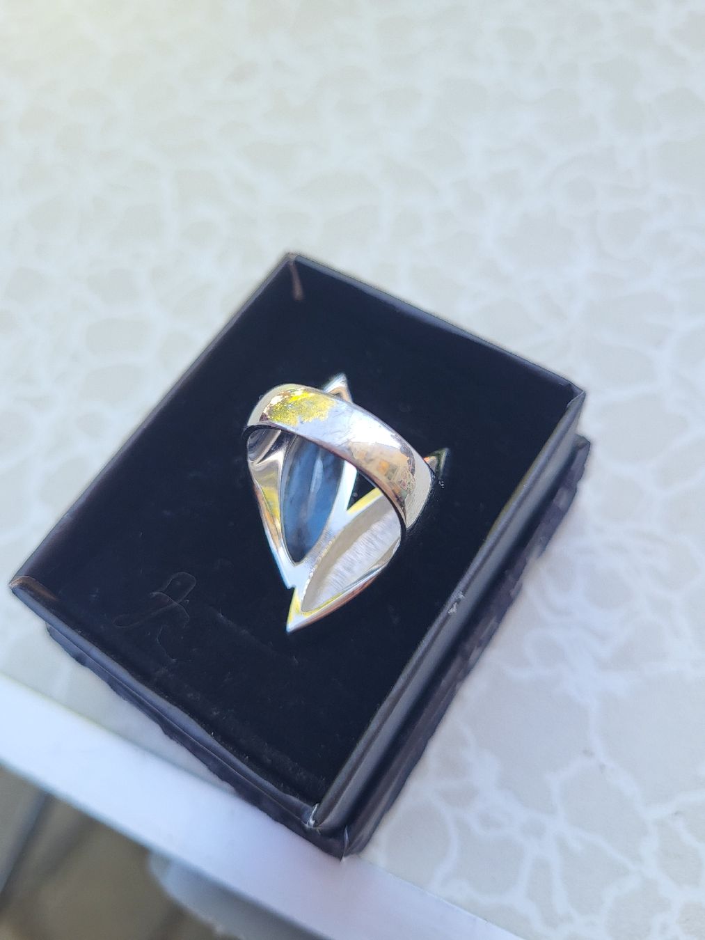 Anelli: Ring mit blauen Stein marquiseform  – Nuovo (secondo la descrizione) da Winterthur venduto da rab_tr8n 2