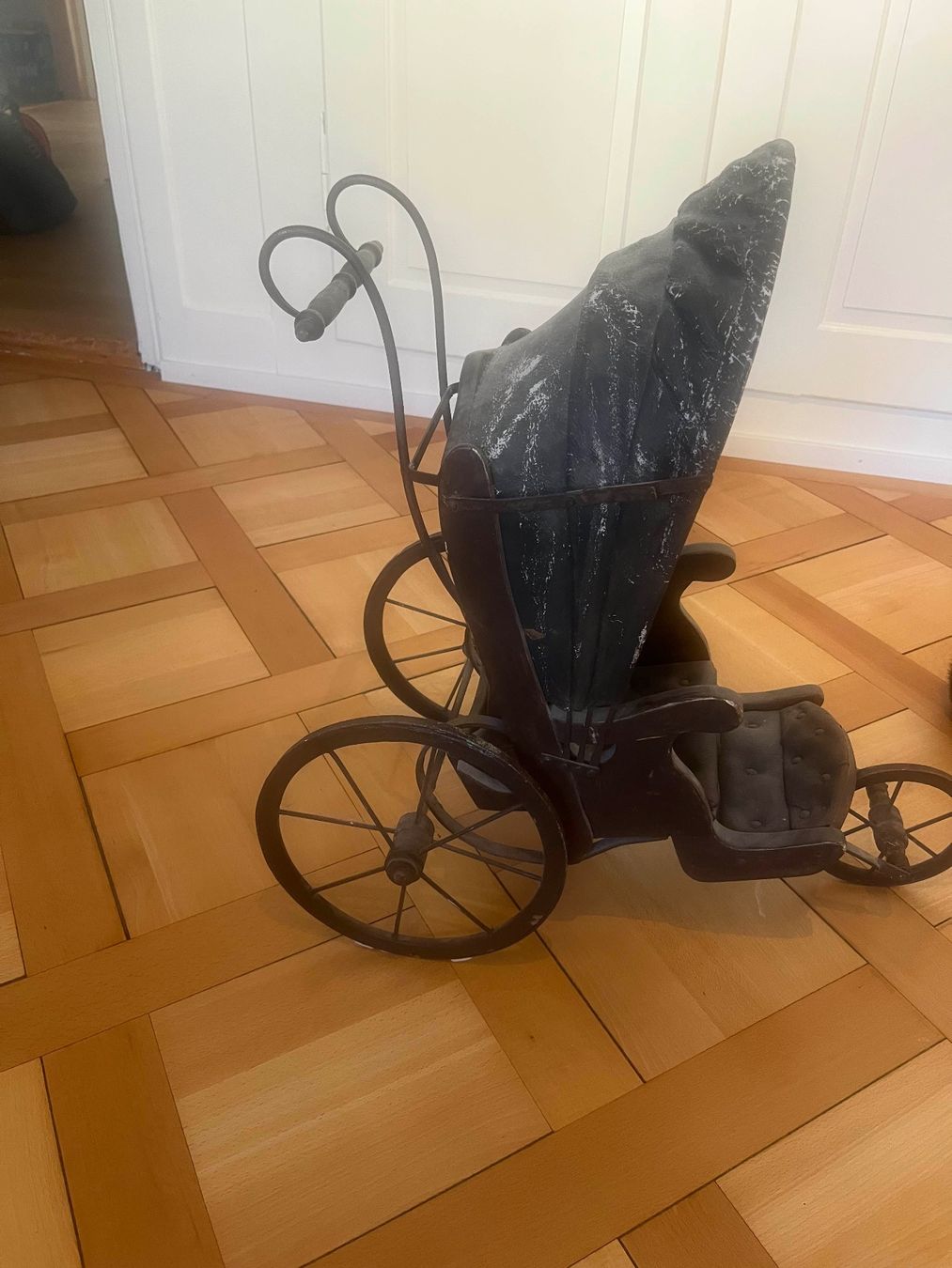 Carrozzine per bambole: Antiker Puppenwagen, um 1920 – Usato da Wil SG venduto da ChristophN01