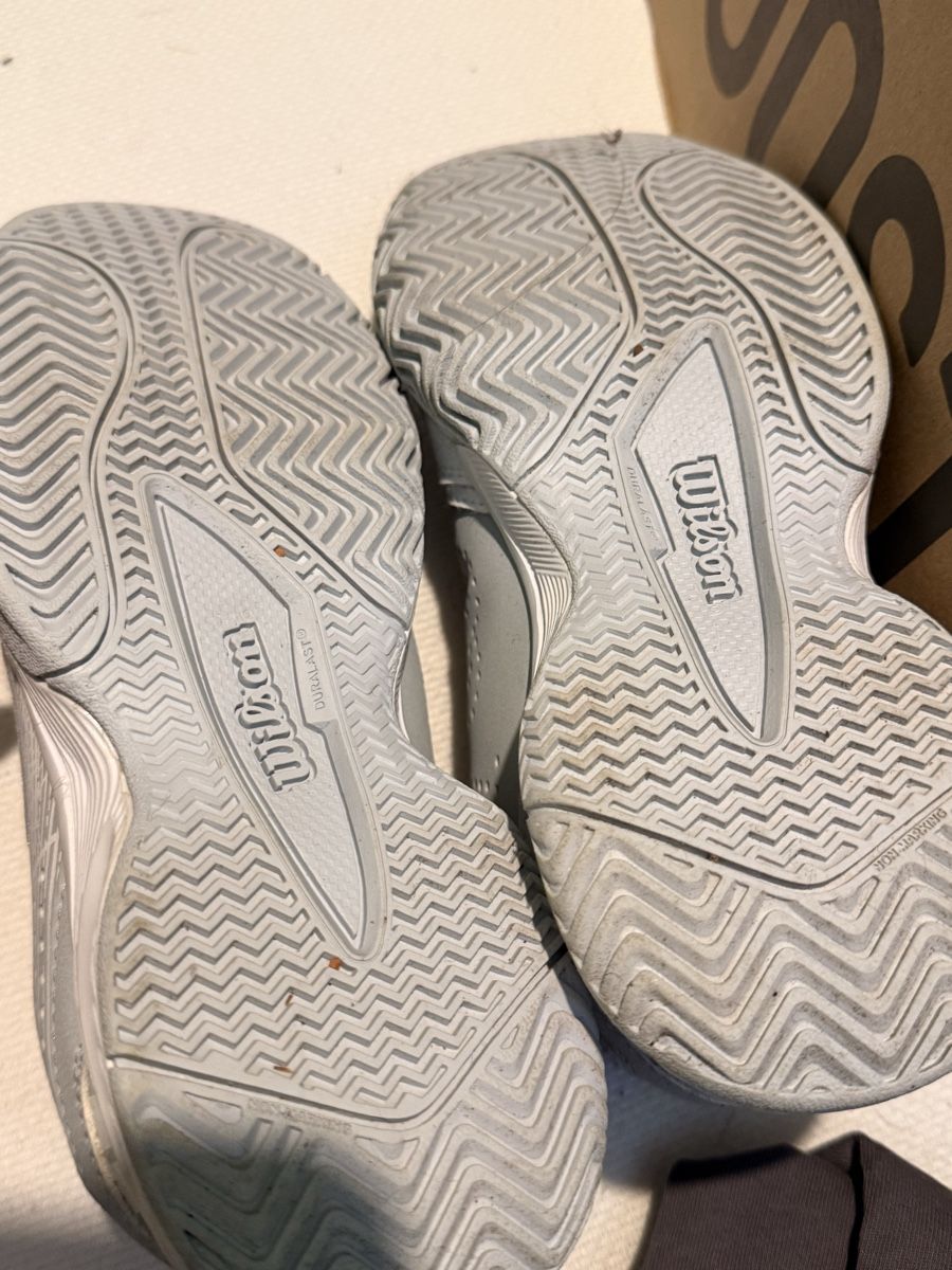 Wilson Scarpe per ragazzi: Wilson Tennisschuhe Gr. 34  – Usato da Allschwil venduto da GrenzWert 2