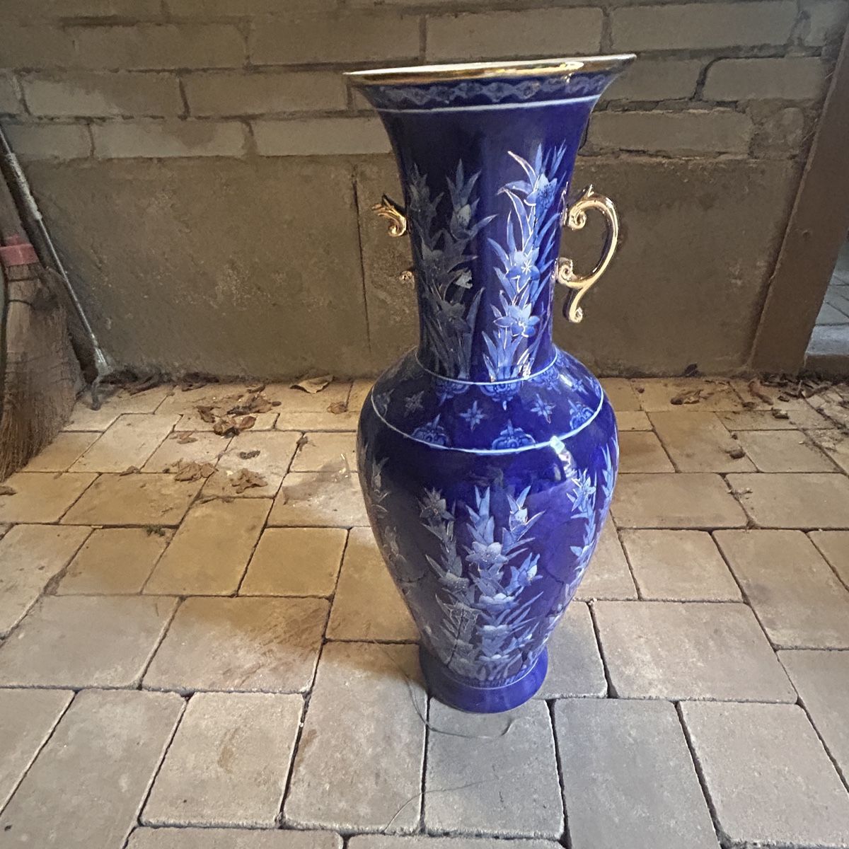 Vasi & Recipienti: Blaue Keramik Vase gross! Goldrand – Usato da Laufen venduto da belleskulptur